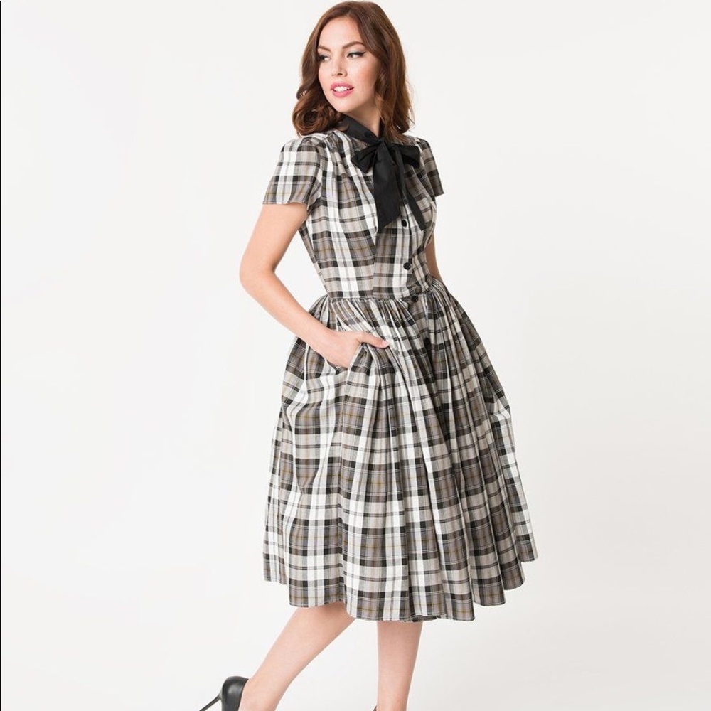 ❌SOLD❌Unique Vintage Plaid Button Up Swing Dress - Picture 1 of 15